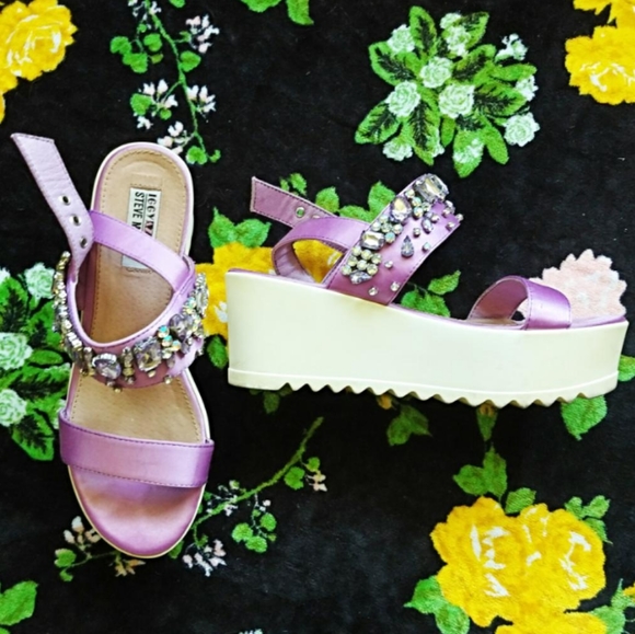 Steve Madden Gem Platforms - Picture 2 of 5